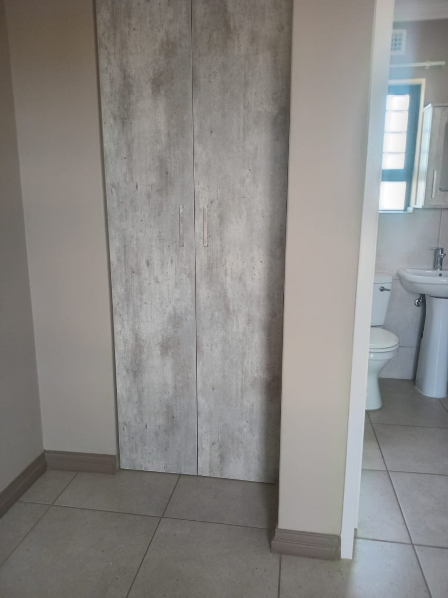 2 Bedroom Property for Sale in Amberfield Gauteng