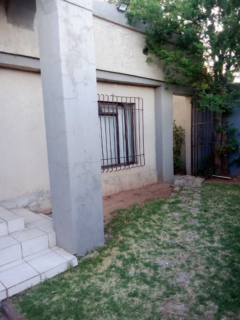 10 Bedroom Property for Sale in Brixton Gauteng