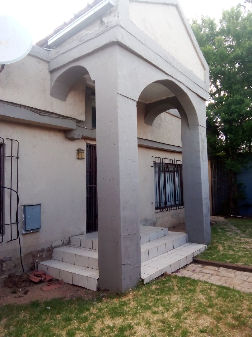 10 Bedroom Property for Sale in Brixton Gauteng