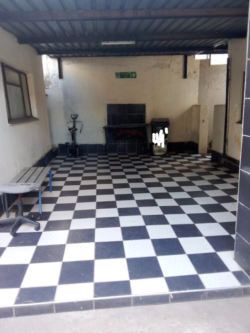 10 Bedroom Property for Sale in Brixton Gauteng