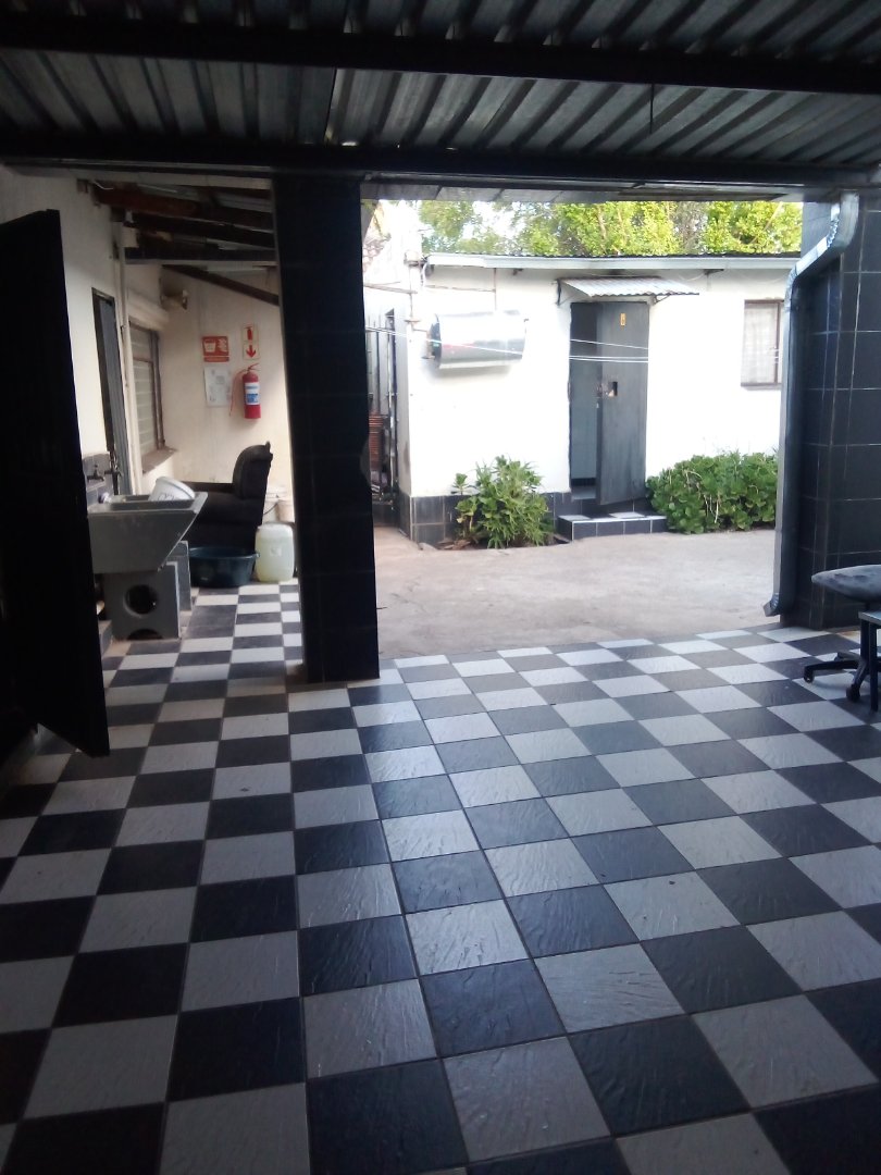 10 Bedroom Property for Sale in Brixton Gauteng