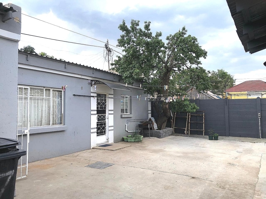 4 Bedroom Property for Sale in Mayfair West Gauteng