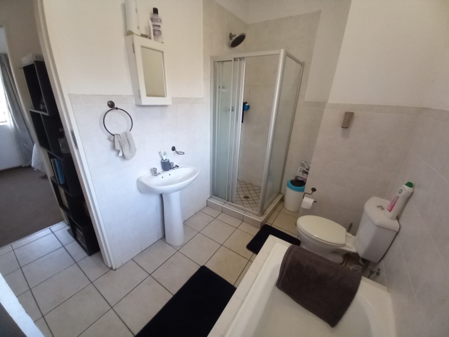 To Let 2 Bedroom Property for Rent in Erand Gardens Gauteng