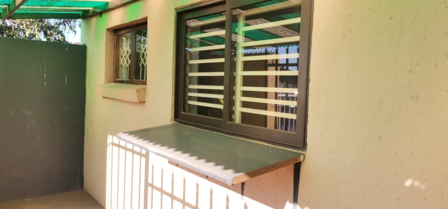 2 Bedroom Property for Sale in Soshanguve BB Gauteng