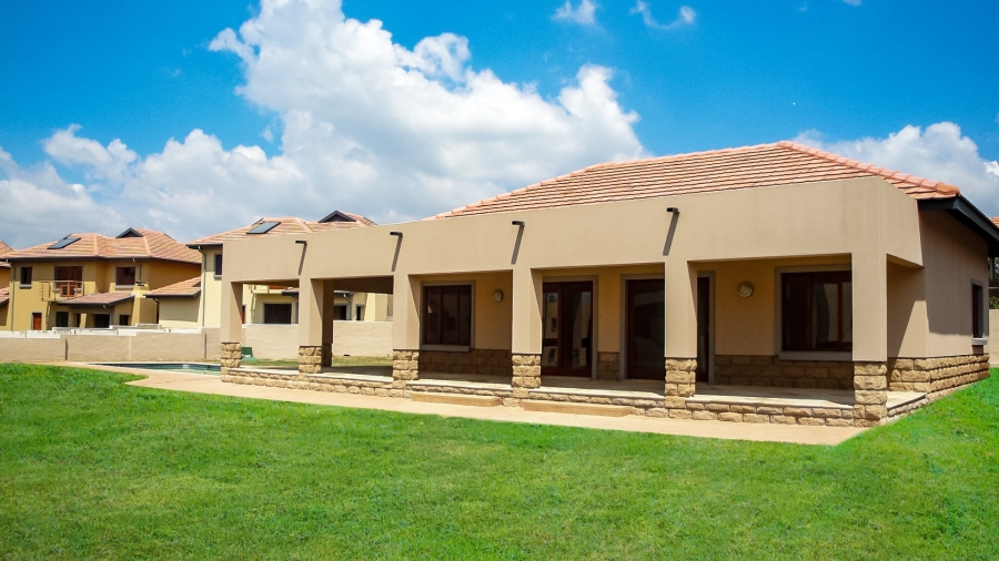 2 Bedroom Property for Sale in Crowthorne AH Gauteng