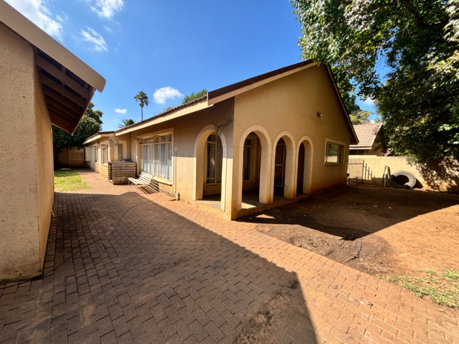 6 Bedroom Property for Sale in Bester Gauteng