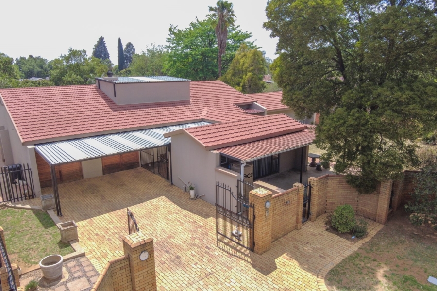 4 Bedroom Property for Sale in Nimrod Park Gauteng