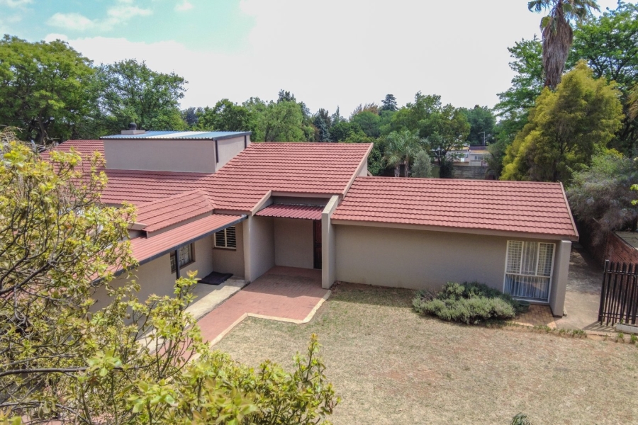 4 Bedroom Property for Sale in Nimrod Park Gauteng