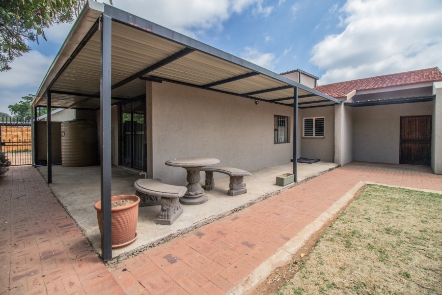 4 Bedroom Property for Sale in Nimrod Park Gauteng