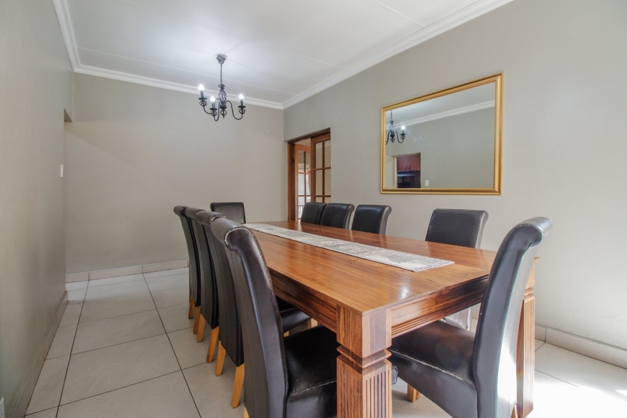 4 Bedroom Property for Sale in Nimrod Park Gauteng