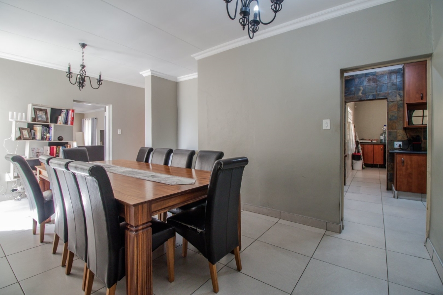 4 Bedroom Property for Sale in Nimrod Park Gauteng