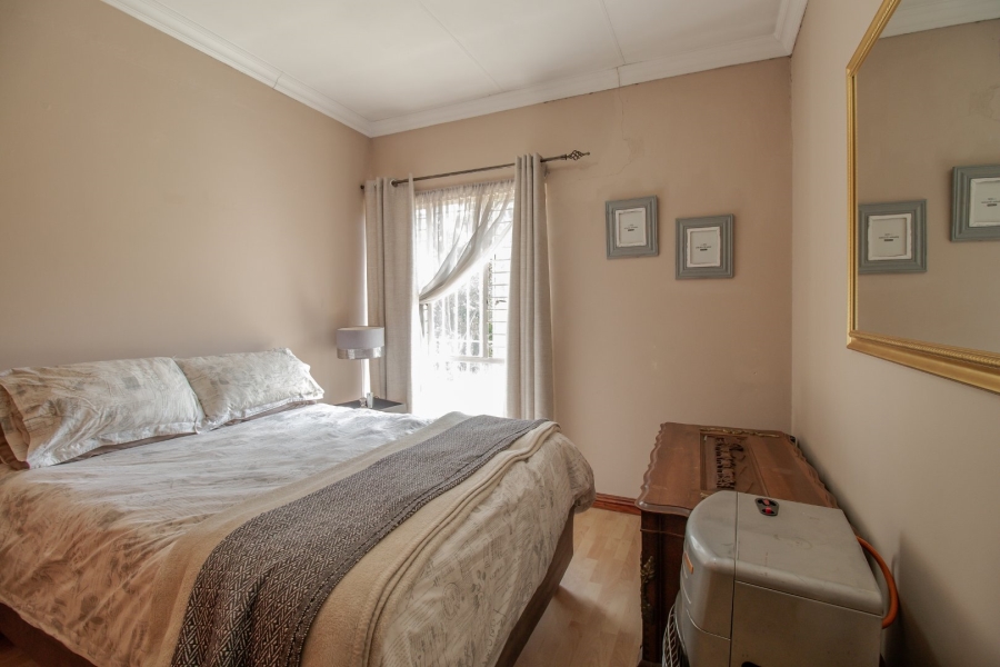 4 Bedroom Property for Sale in Nimrod Park Gauteng