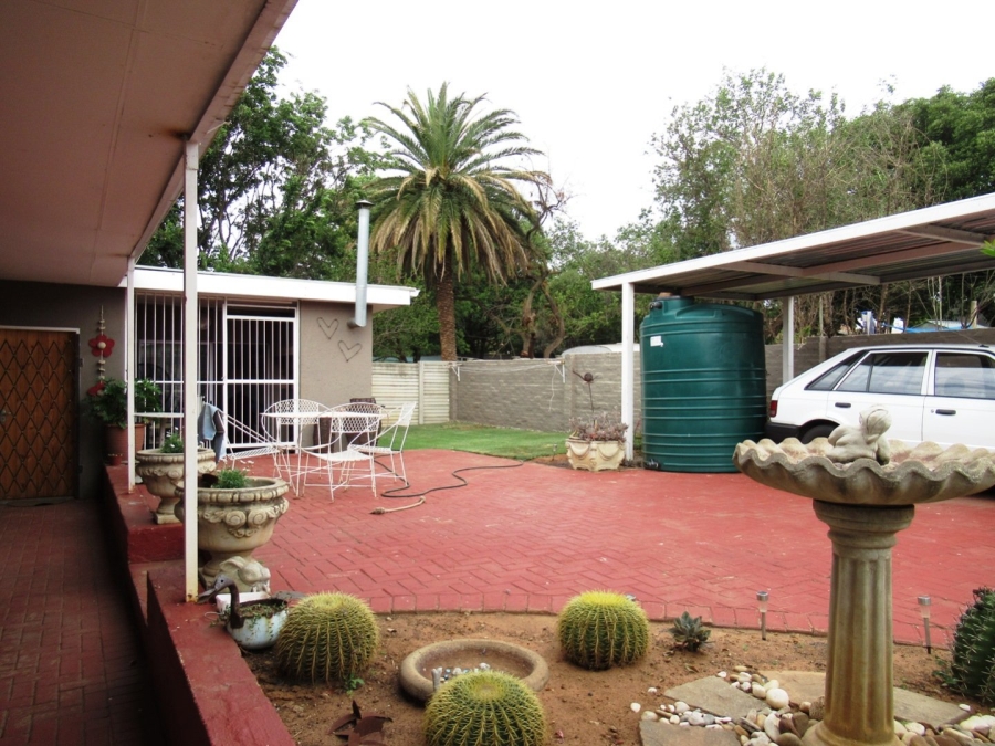 2 Bedroom Property for Sale in Erasmus Gauteng