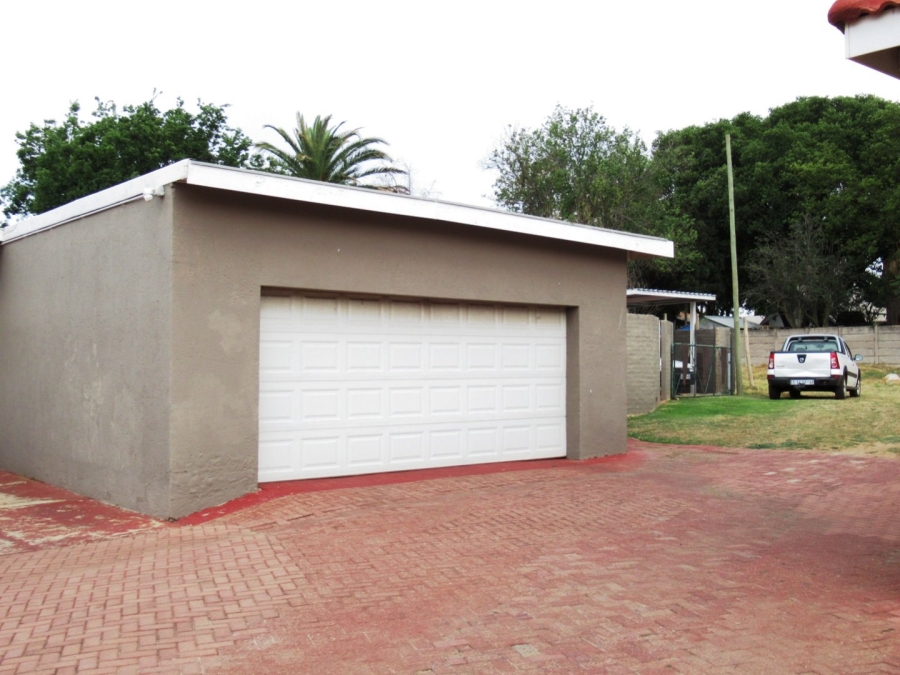 2 Bedroom Property for Sale in Erasmus Gauteng