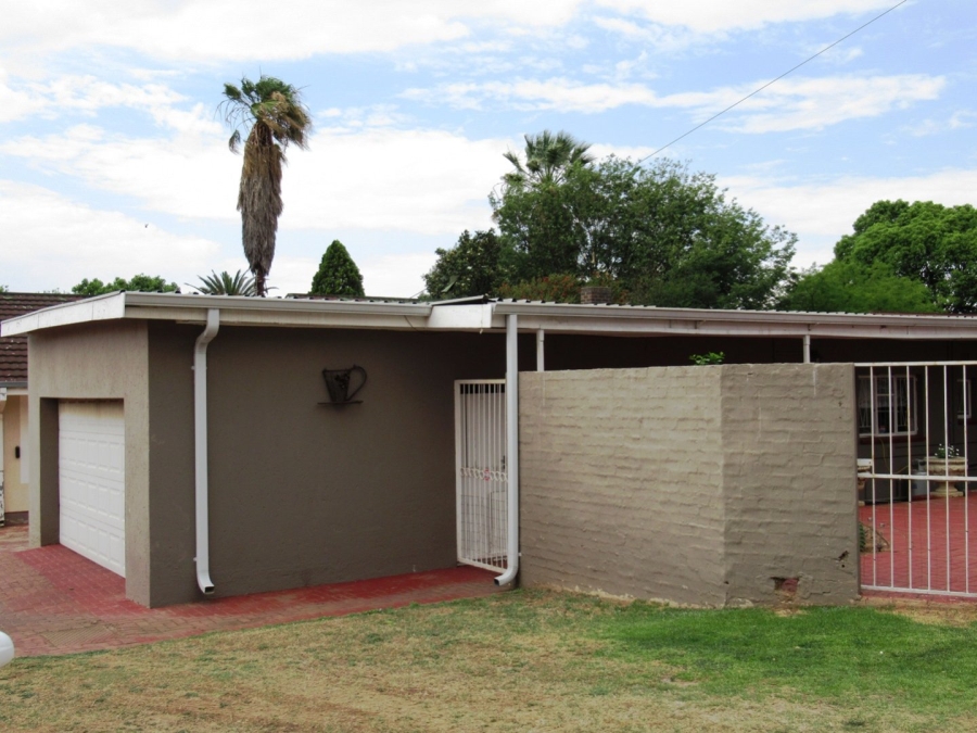 2 Bedroom Property for Sale in Erasmus Gauteng