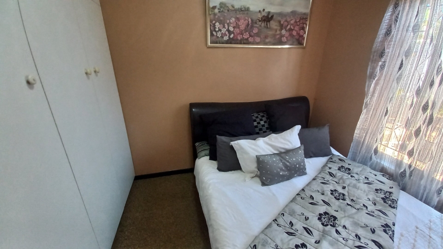 4 Bedroom Property for Sale in Witpoortjie Gauteng