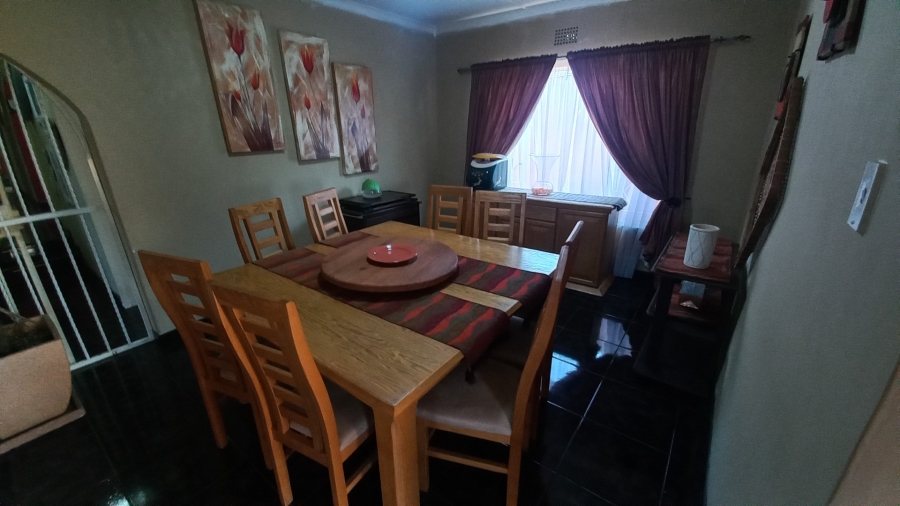 4 Bedroom Property for Sale in Witpoortjie Gauteng