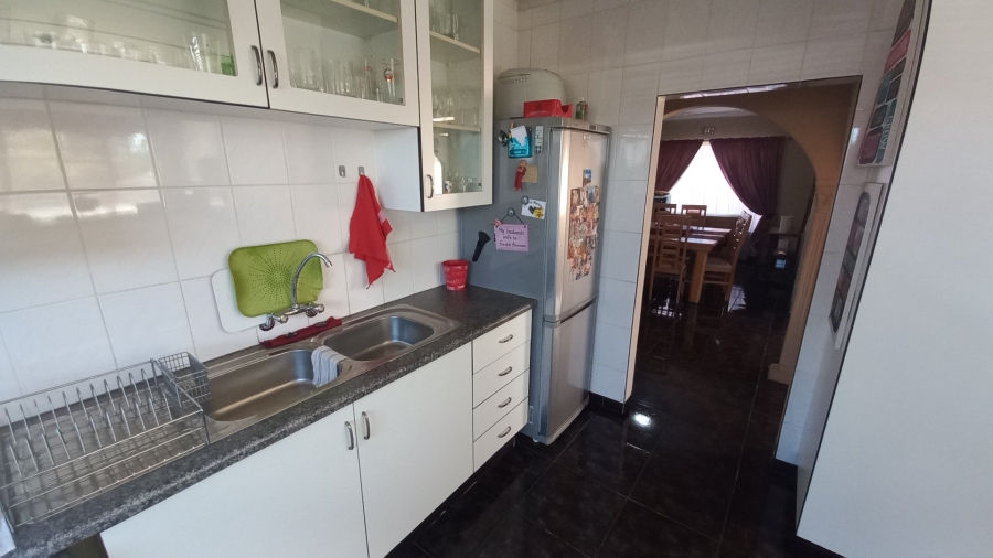 4 Bedroom Property for Sale in Witpoortjie Gauteng