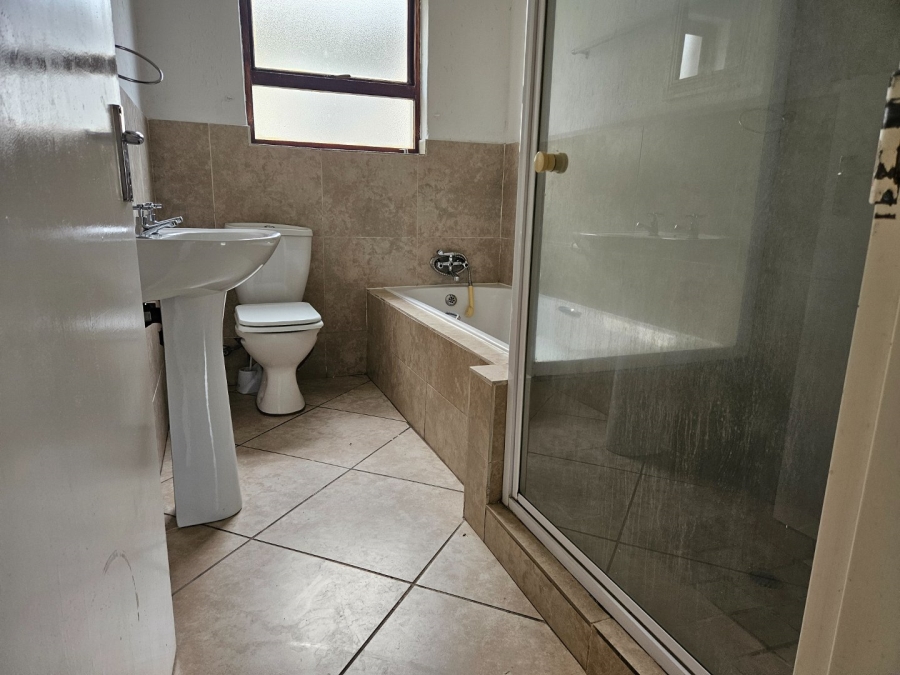 2 Bedroom Property for Sale in Eveleigh Gauteng