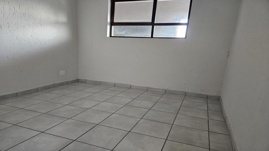 2 Bedroom Property for Sale in Eveleigh Gauteng