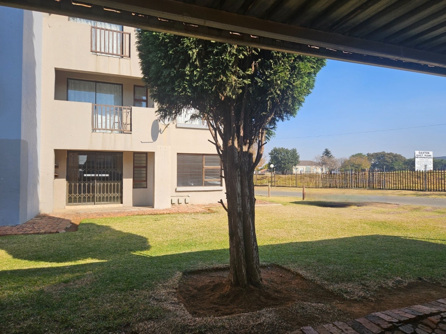 2 Bedroom Property for Sale in Eveleigh Gauteng