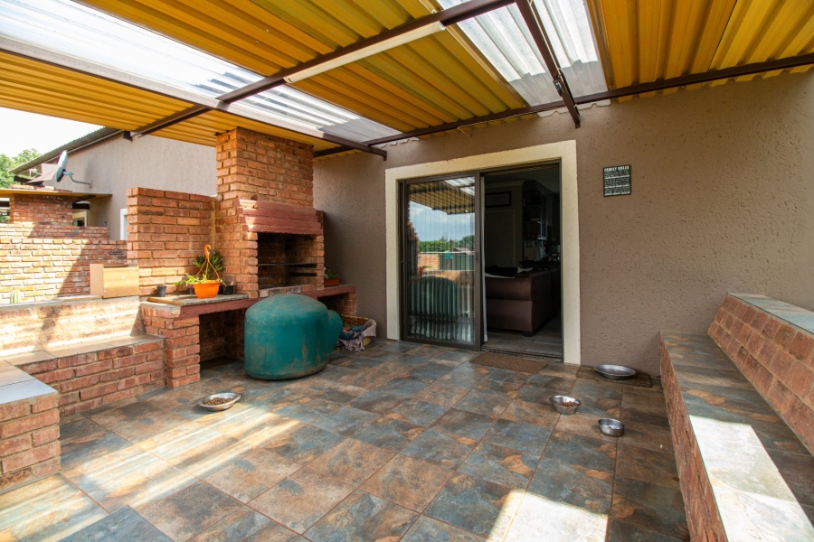 3 Bedroom Property for Sale in Bredell Gauteng