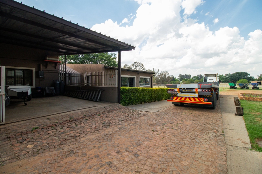 3 Bedroom Property for Sale in Bredell Gauteng