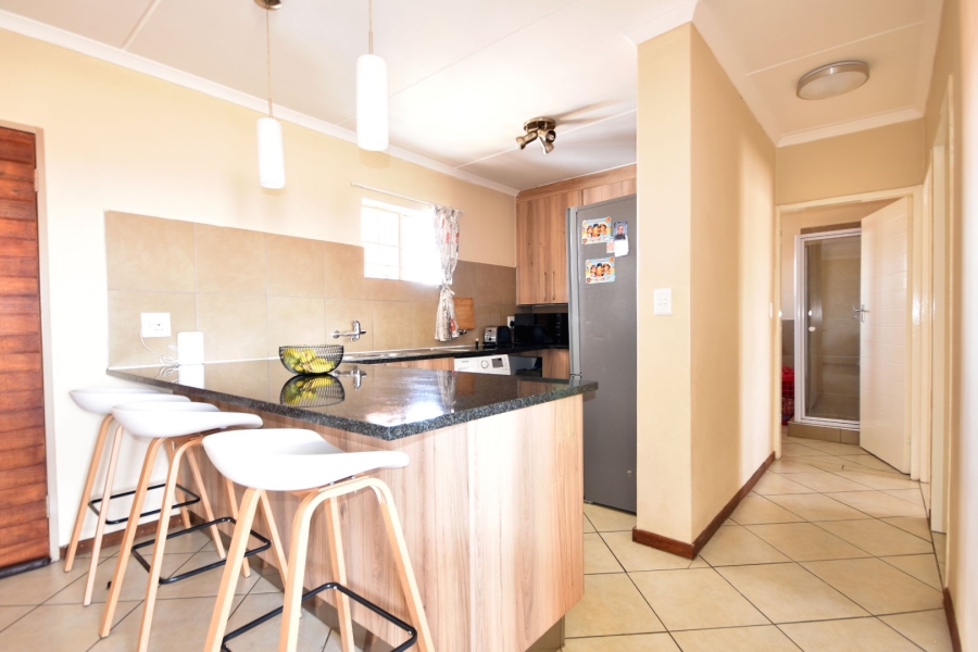 To Let 2 Bedroom Property for Rent in Stone Ridge Gauteng