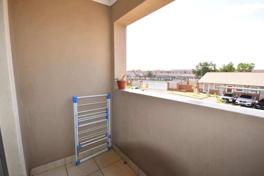 To Let 2 Bedroom Property for Rent in Stone Ridge Gauteng