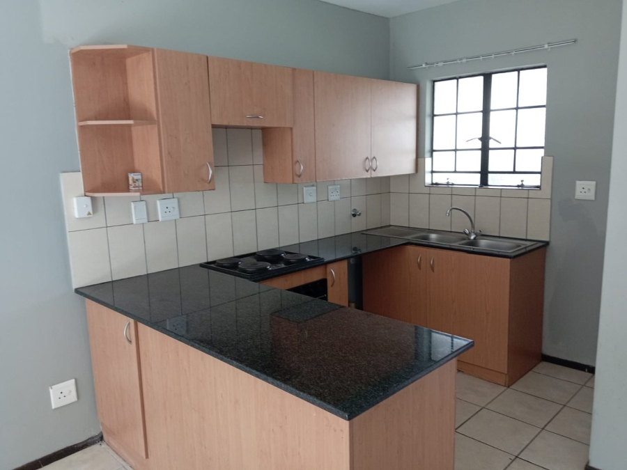 1 Bedroom Property for Sale in Grand Central Gauteng