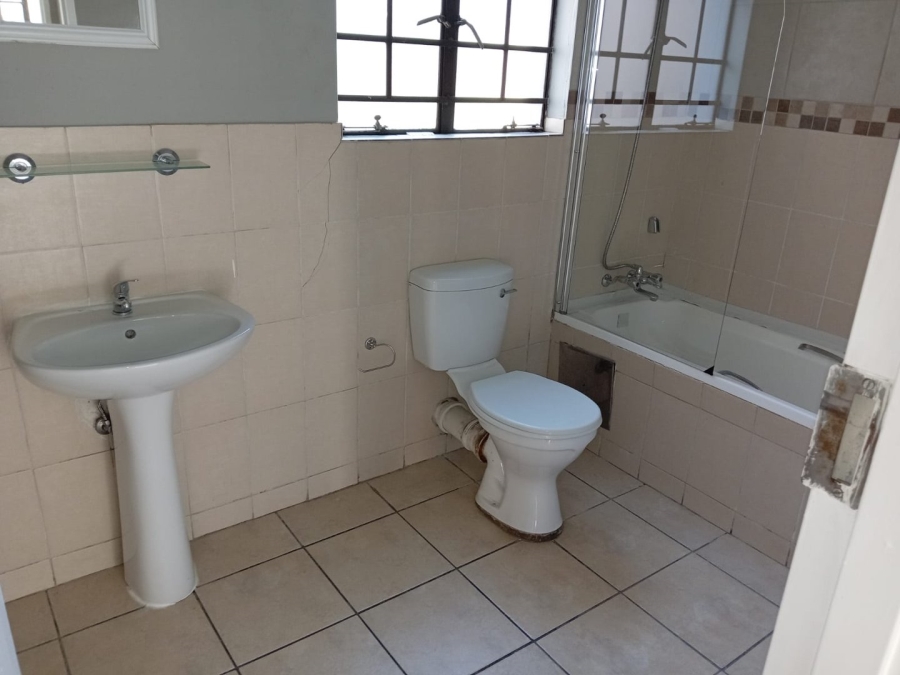 1 Bedroom Property for Sale in Grand Central Gauteng