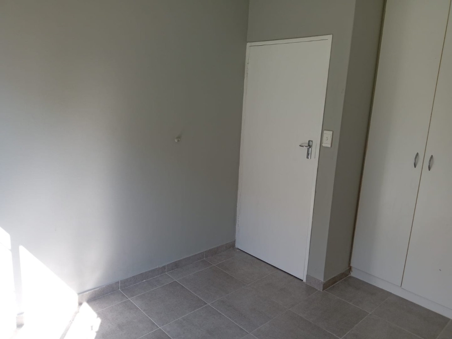 1 Bedroom Property for Sale in Grand Central Gauteng