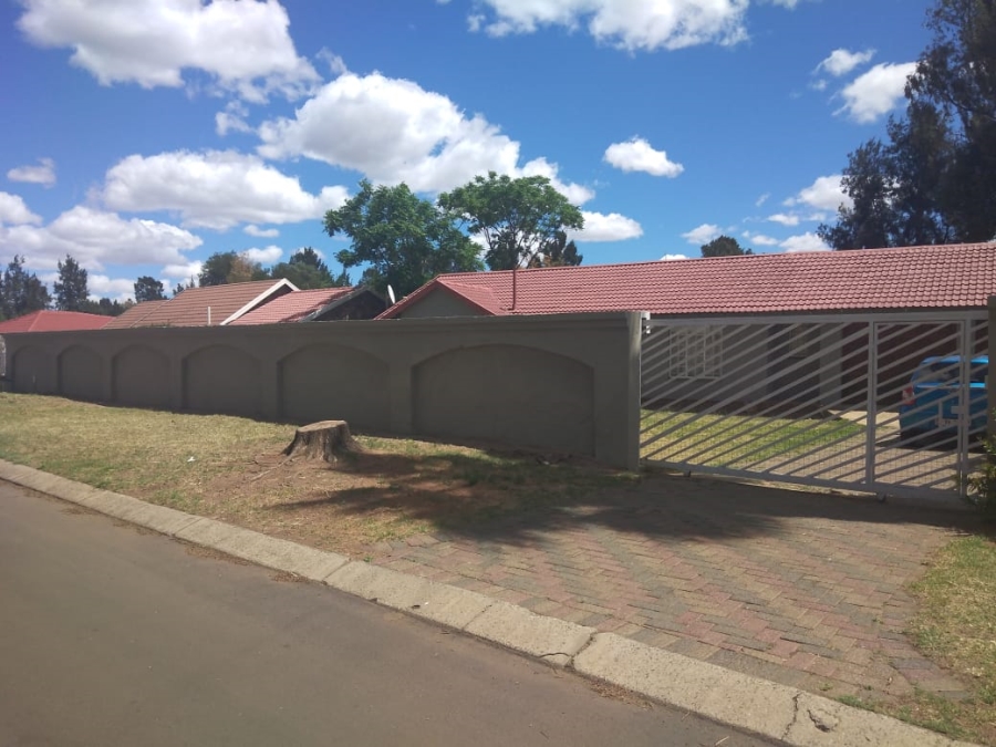 To Let 3 Bedroom Property for Rent in Albertsdal Gauteng