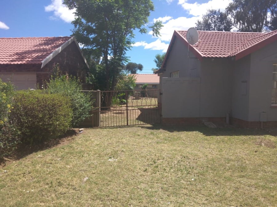 To Let 3 Bedroom Property for Rent in Albertsdal Gauteng