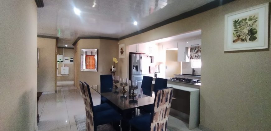 3 Bedroom Property for Sale in Garsfontein Gauteng