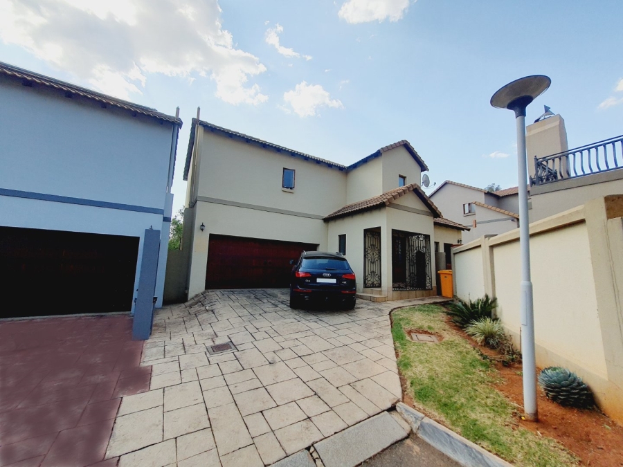 3 Bedroom Property for Sale in Olympus AH Gauteng