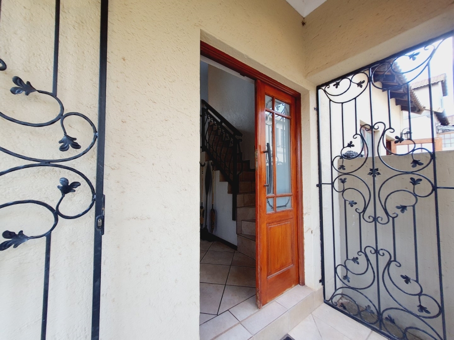 3 Bedroom Property for Sale in Olympus AH Gauteng