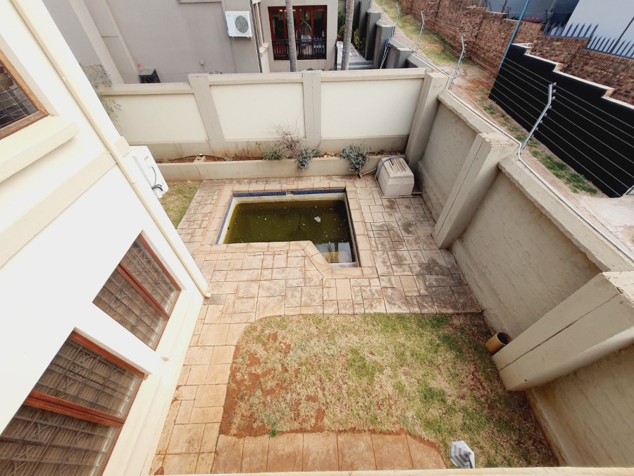 3 Bedroom Property for Sale in Olympus AH Gauteng