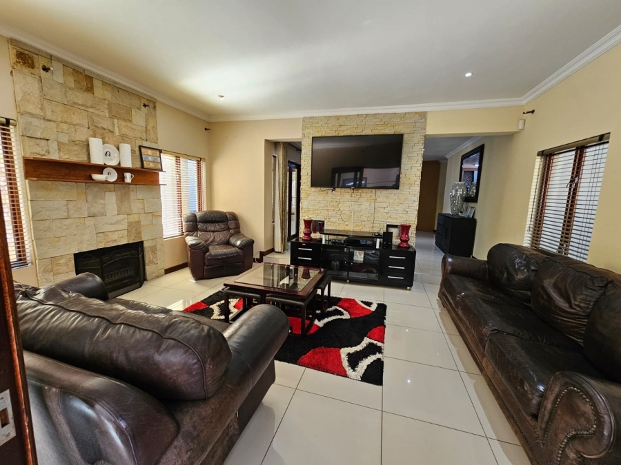 4 Bedroom Property for Sale in Olympus AH Gauteng