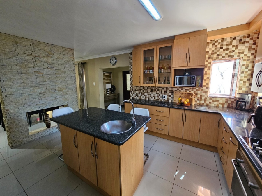 4 Bedroom Property for Sale in Olympus AH Gauteng