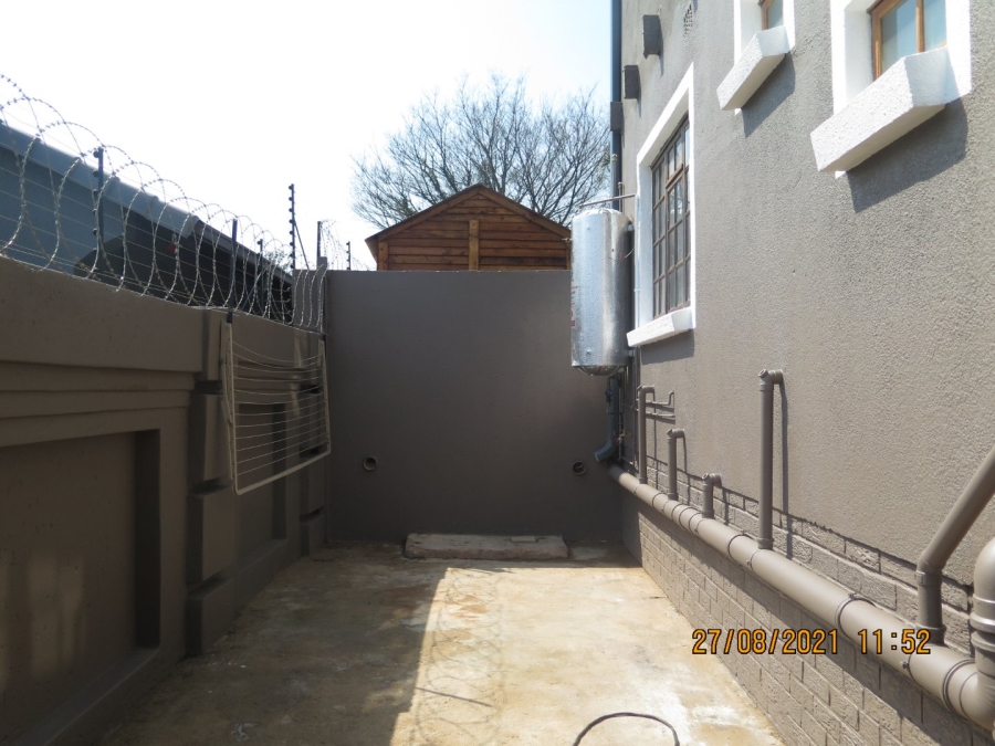 To Let 3 Bedroom Property for Rent in Glen Marais Gauteng