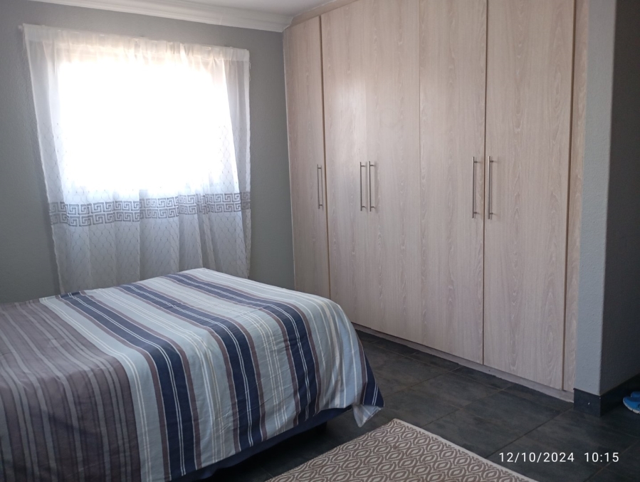 To Let 3 Bedroom Property for Rent in Glen Marais Gauteng