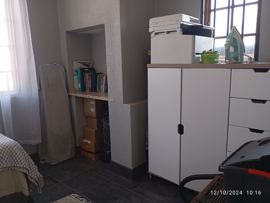 To Let 3 Bedroom Property for Rent in Glen Marais Gauteng