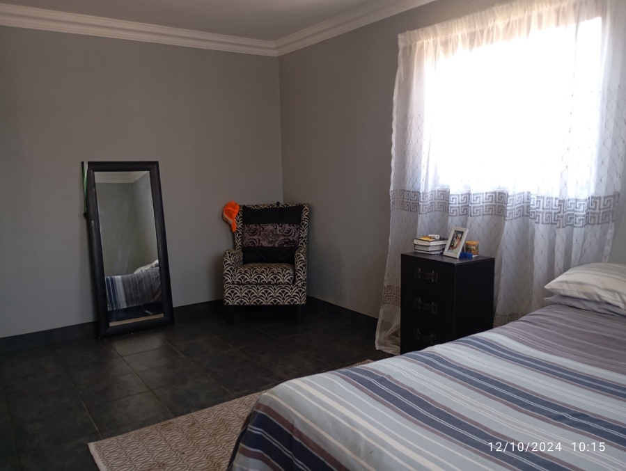 To Let 3 Bedroom Property for Rent in Glen Marais Gauteng