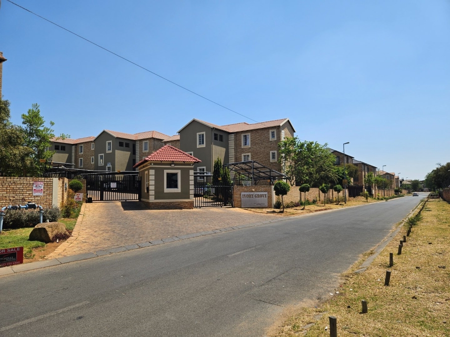 To Let 3 Bedroom Property for Rent in North Riding AH Gauteng