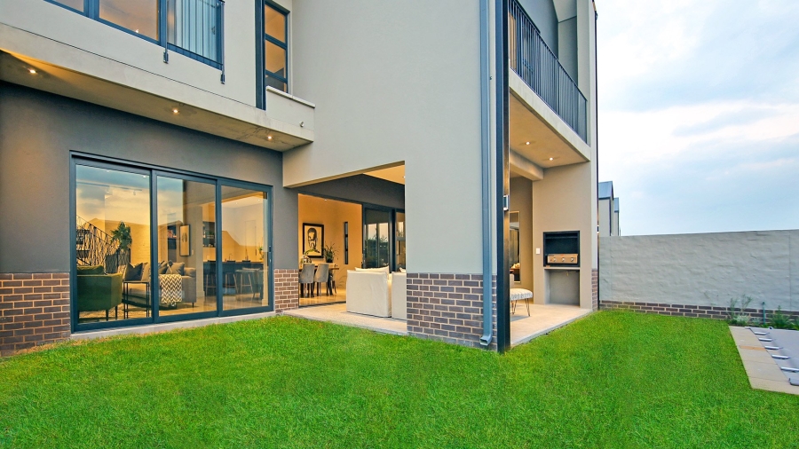 To Let 4 Bedroom Property for Rent in Waterfall Gauteng