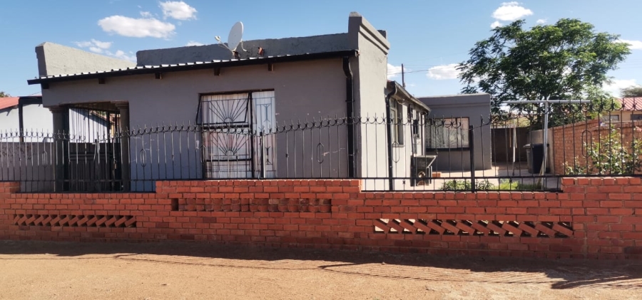 4 Bedroom Property for Sale in Soshanguve H Gauteng