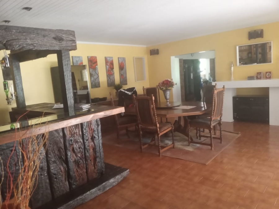 To Let 5 Bedroom Property for Rent in Raslouw A H Gauteng