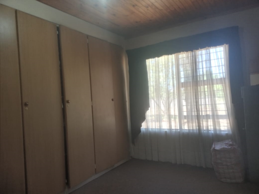 To Let 5 Bedroom Property for Rent in Raslouw A H Gauteng