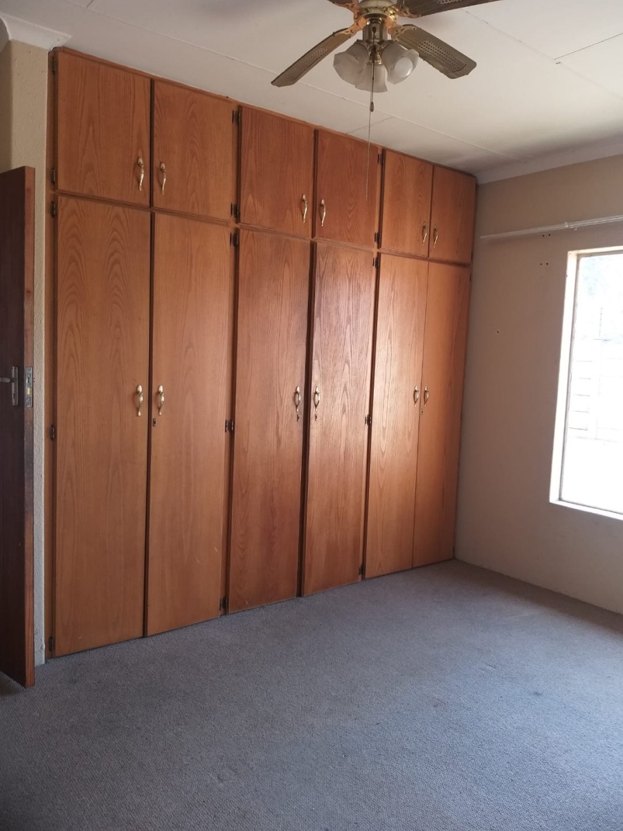 3 Bedroom Property for Sale in Vanderbijlpark SE 4 Gauteng